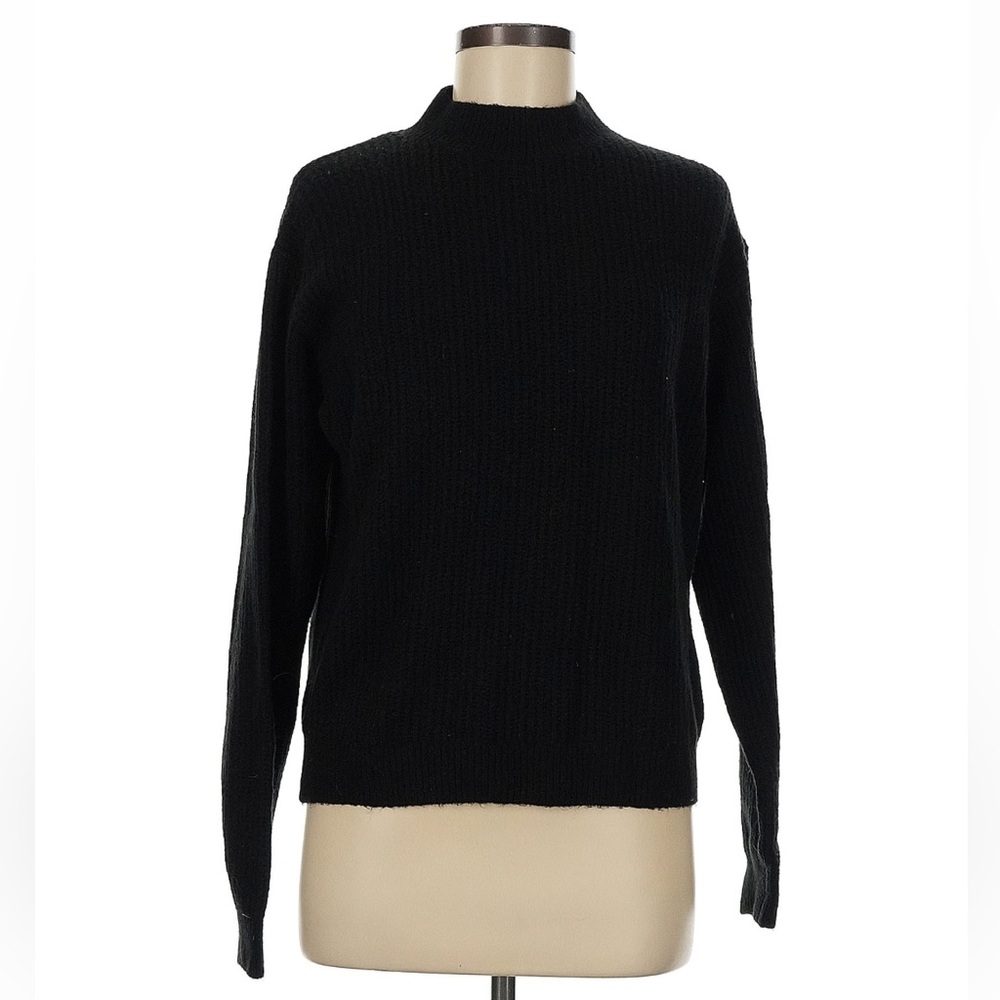Uniqlo Black Sweater
